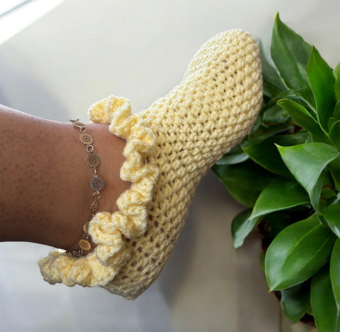 Crochet Ruffle Footies